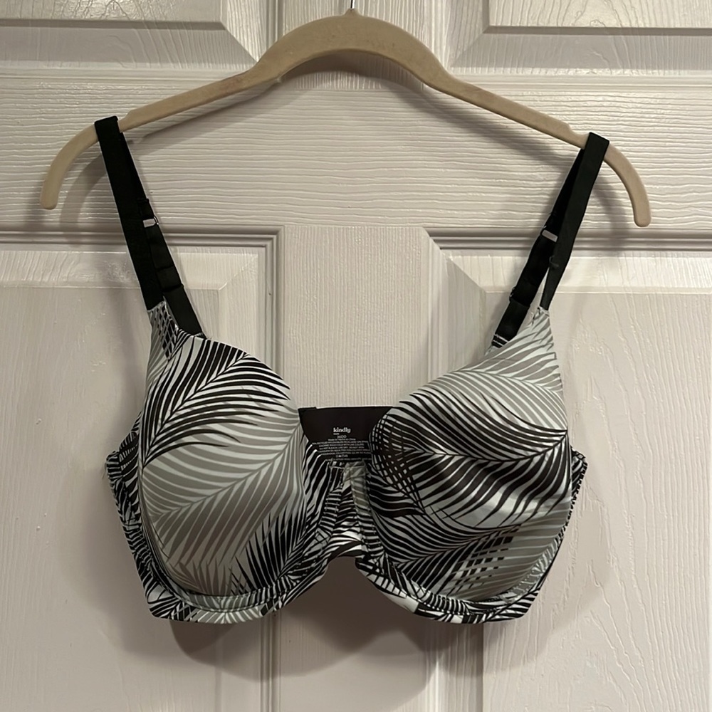Kindly brand size 36DD underwire bra.